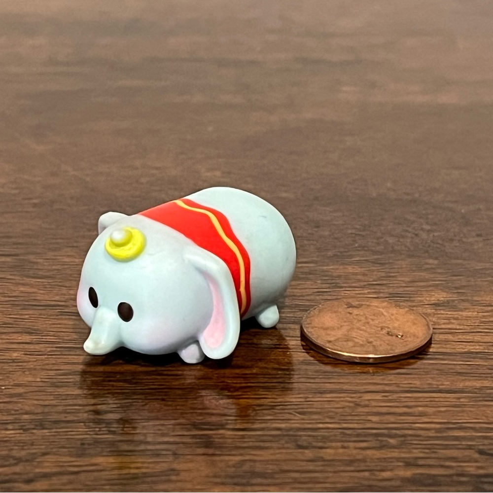 Disney Tsum Tsum Vinyl Dumbo Medium Stackable Figurine Toy